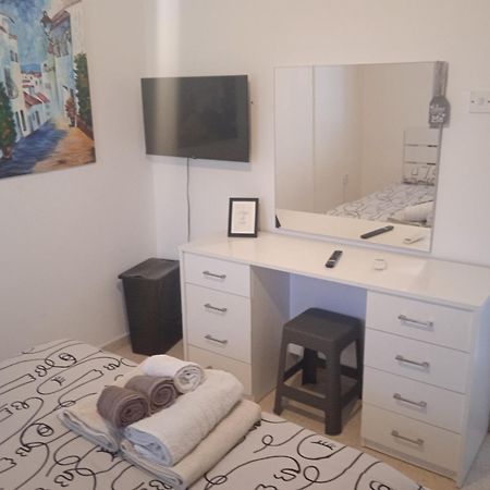 Larnaca, Pervolia 1 Bedroom Seaside Apartment المظهر الخارجي الصورة