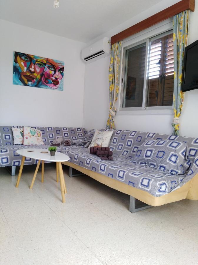 Larnaca, Pervolia 1 Bedroom Seaside Apartment المظهر الخارجي الصورة